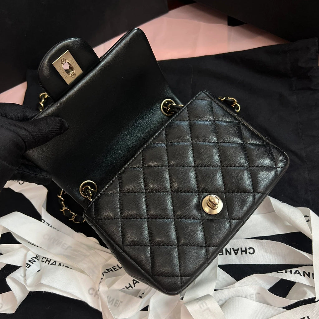 Chanel Classic Flap Lambskin Chain Shoulder Bag Crossbody Black Gold Women