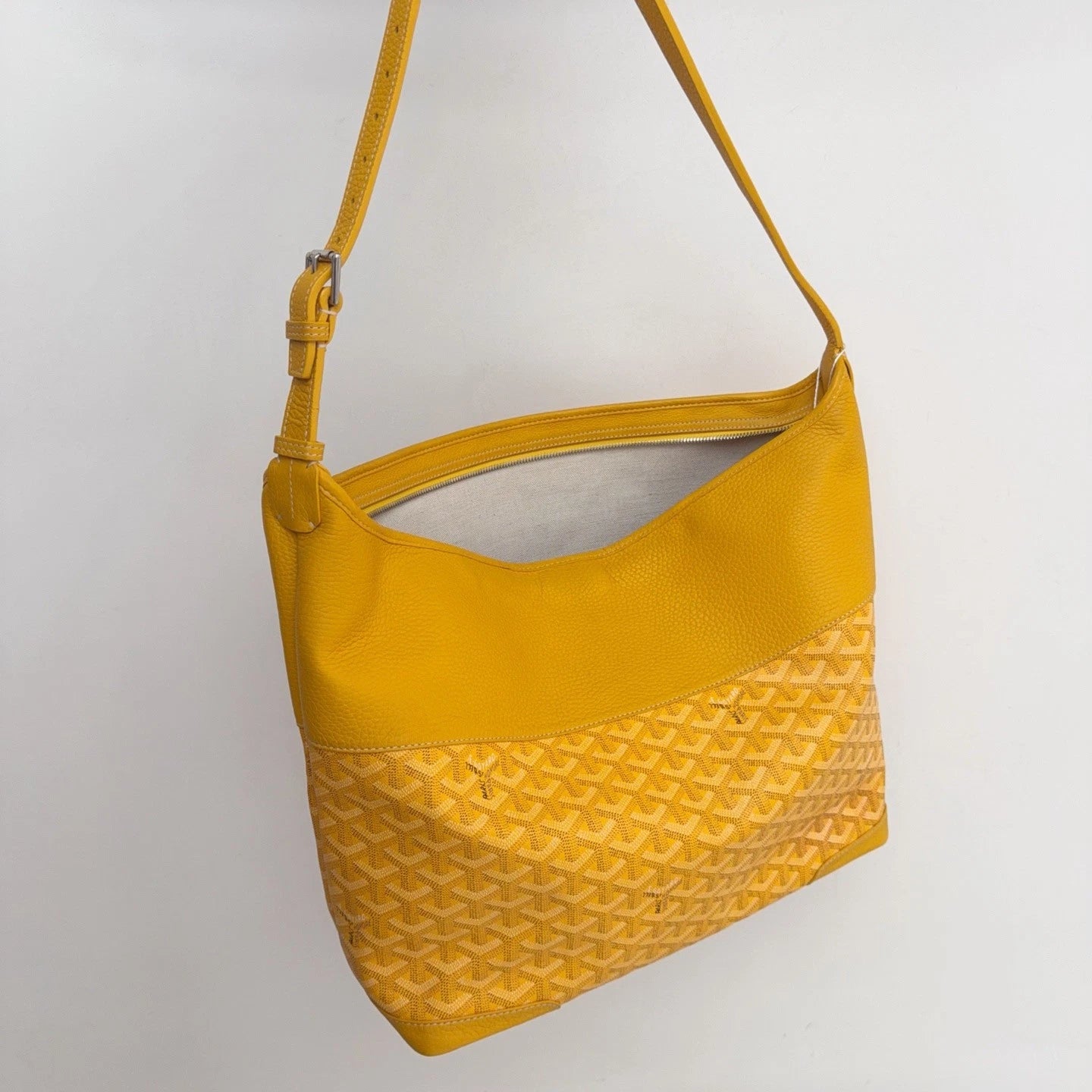 Goyard First Edition Hobo Bag Adjustable Strap Crossbody &amp; Shoulder Bag