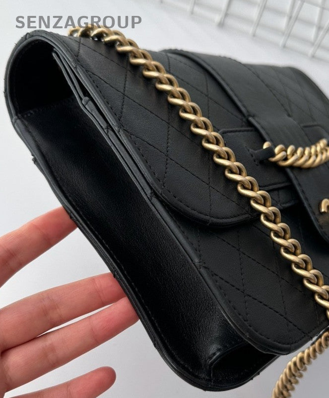 Chanel CC Logo Chain Shoulder Bag Crossbody Black Gold Used Women Classic