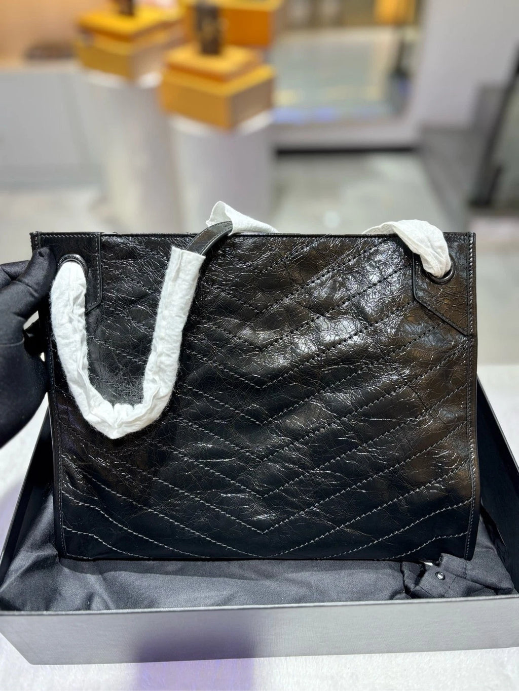 Saint Laurent Niki Leather Tote Bag Excellent