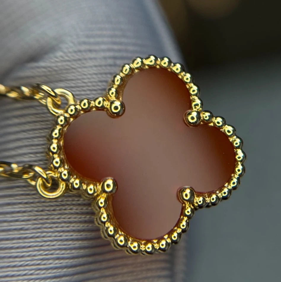 Van Cleef &amp; Arpels Vintage Alhambra Pendant Necklace Carnelian 18k Yellow Gold