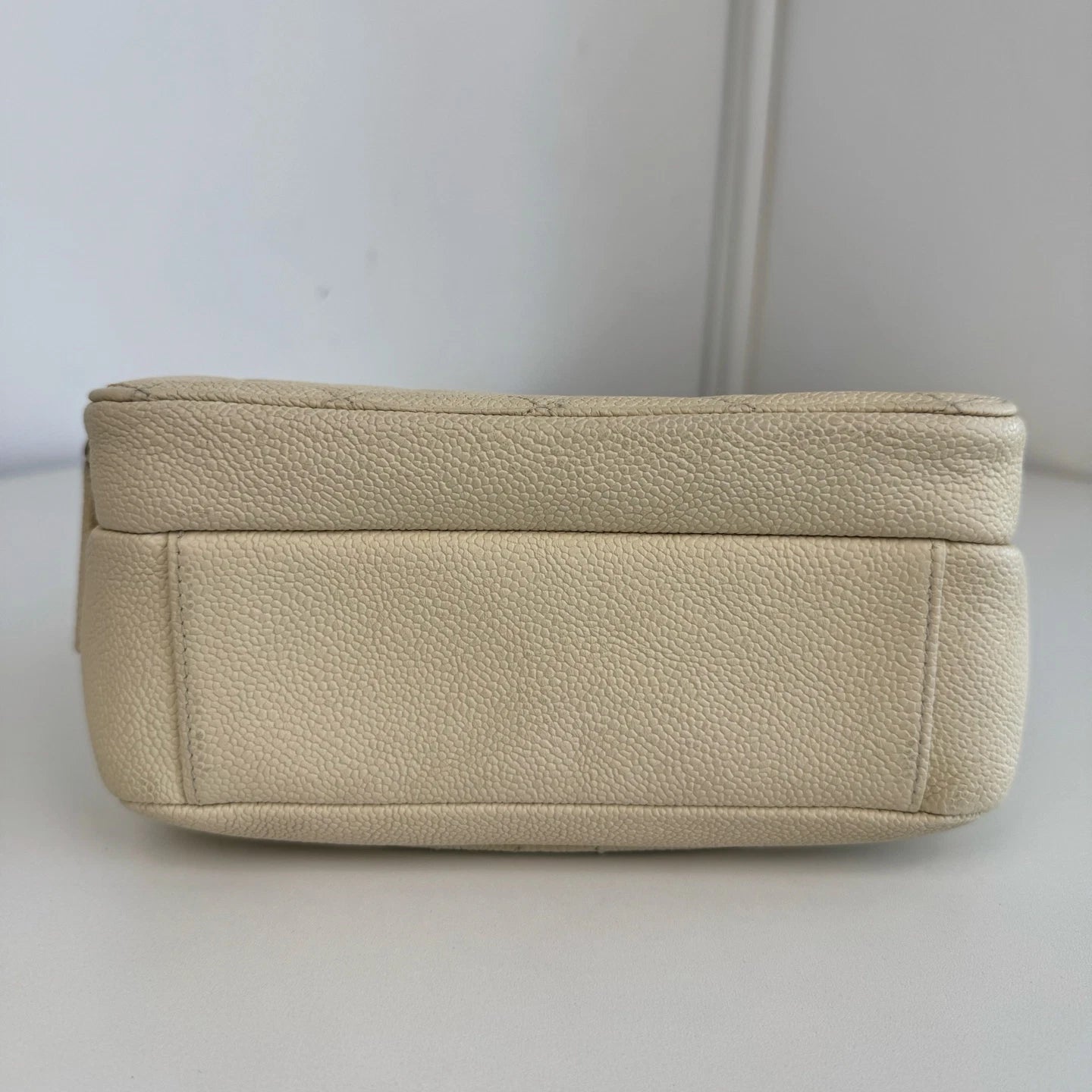 Chanel Diamond Caviar Leather Chain Beige Shoulder Bag Diamond Gold Hardware