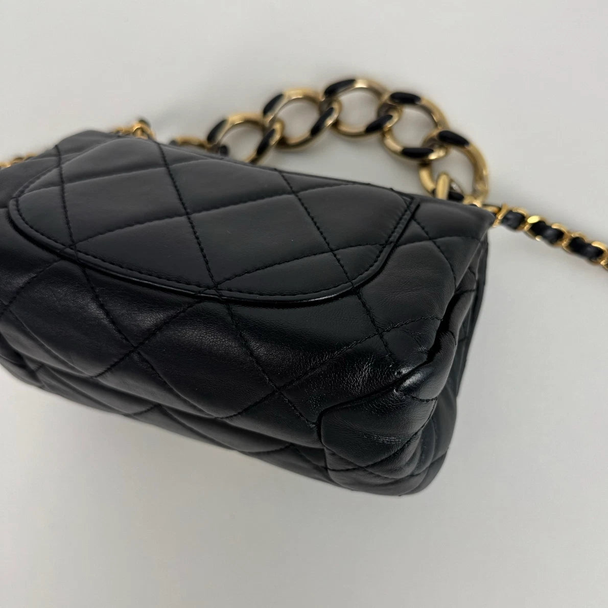 Chanel Diamond Mini Chain Shoulder Bag Crossbody Black Gold Women Classic