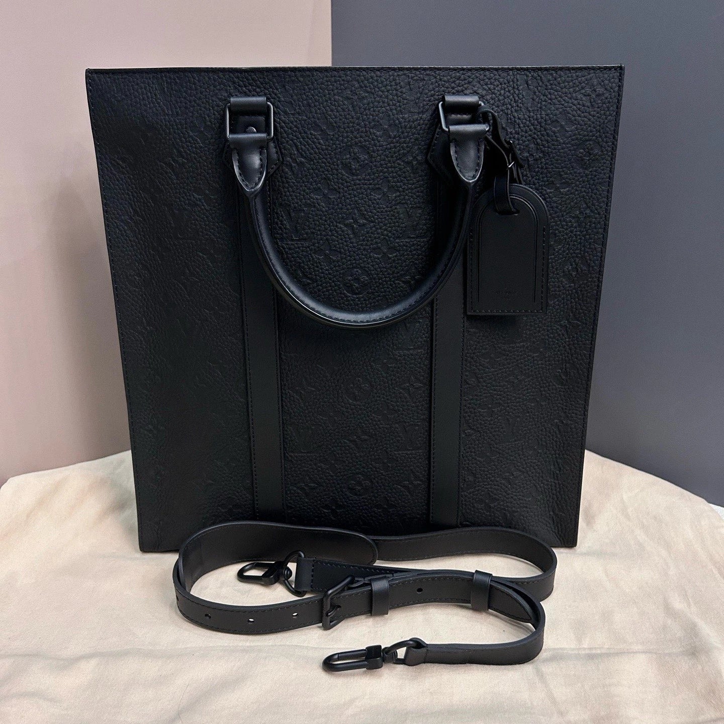 Excellent Louis Vuitton Sac Plat Calfskin Monogram Black Handbag Shoulder Bag