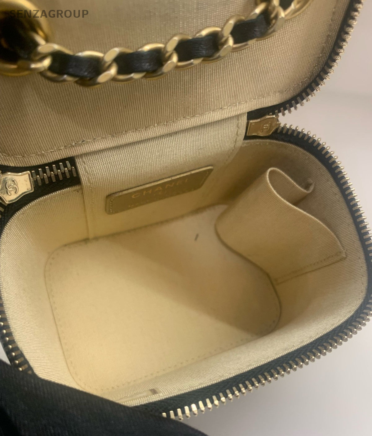 Chanel Diamond Box Chain Shoulder Bag Crossbody Black Gold Women Classic