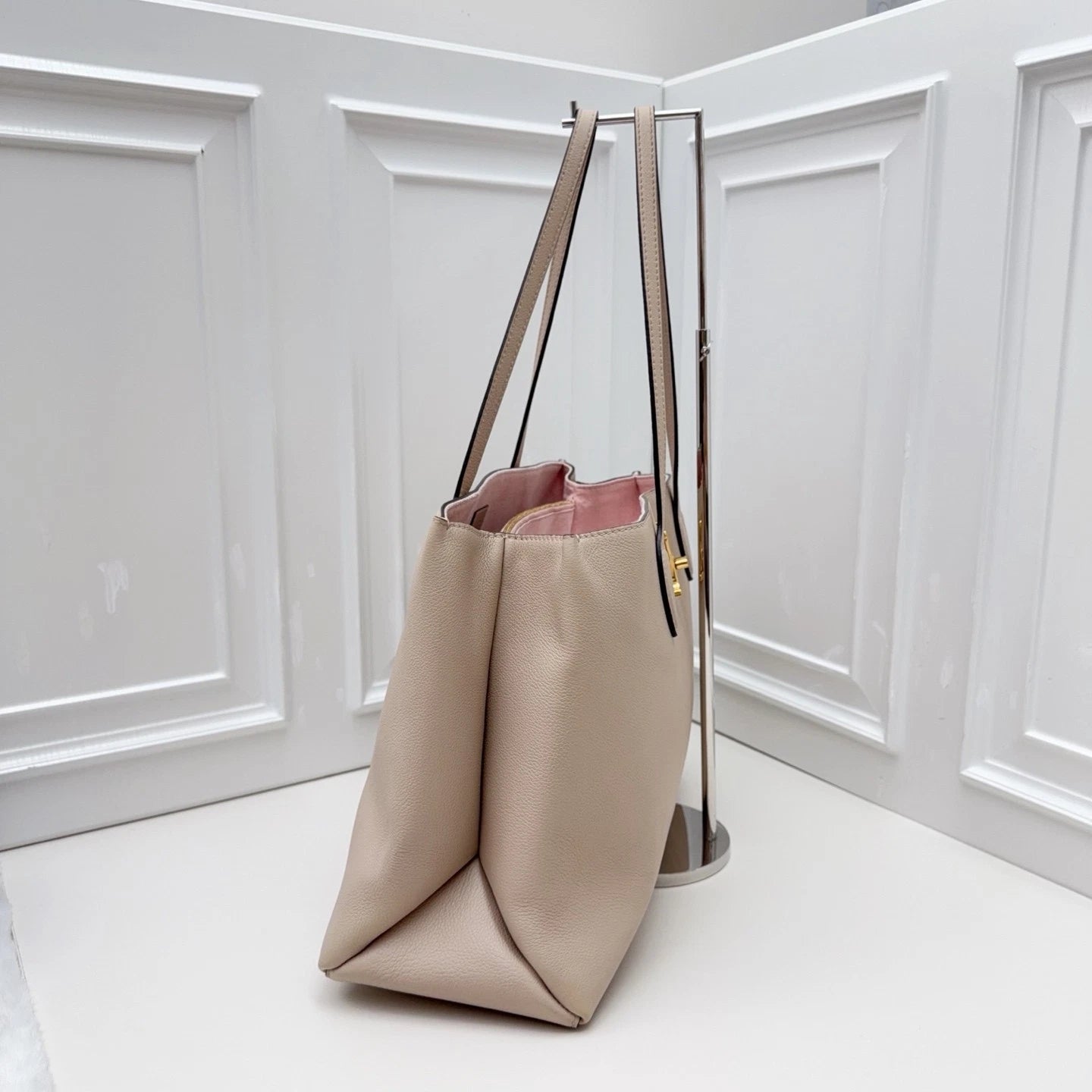 Louis Vuitton Lockme Shopper Calfskin Tote Shoulder Bag Beige Gold Women