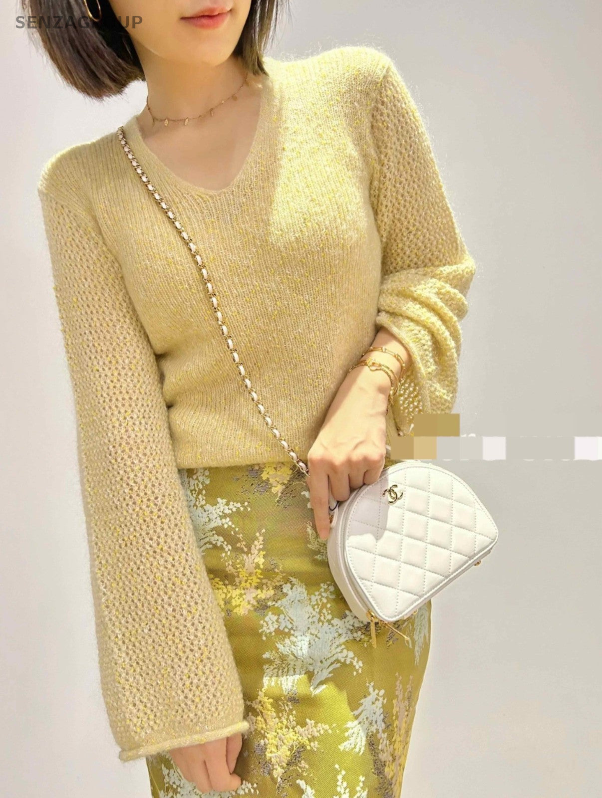 CHANEL Mini Diamond Pattern Bowling Chain Shoulder bag Crossbody White Gold