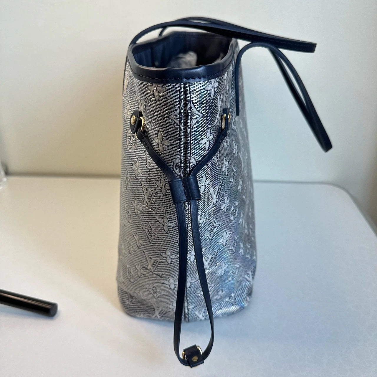 Louis Vuitton Neverfull Medium Holographic Tote Bag For Women