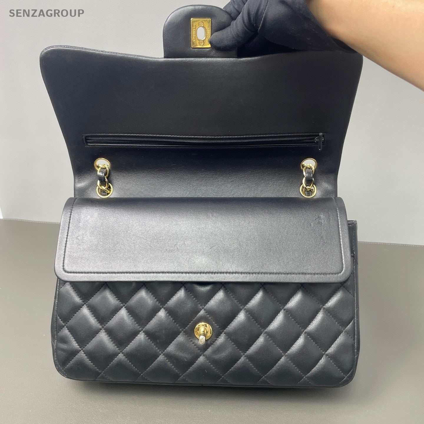 Chanel Classic Flap Jumbo Chain Shoulder Bag Crossbody Black Gold Women Fashion