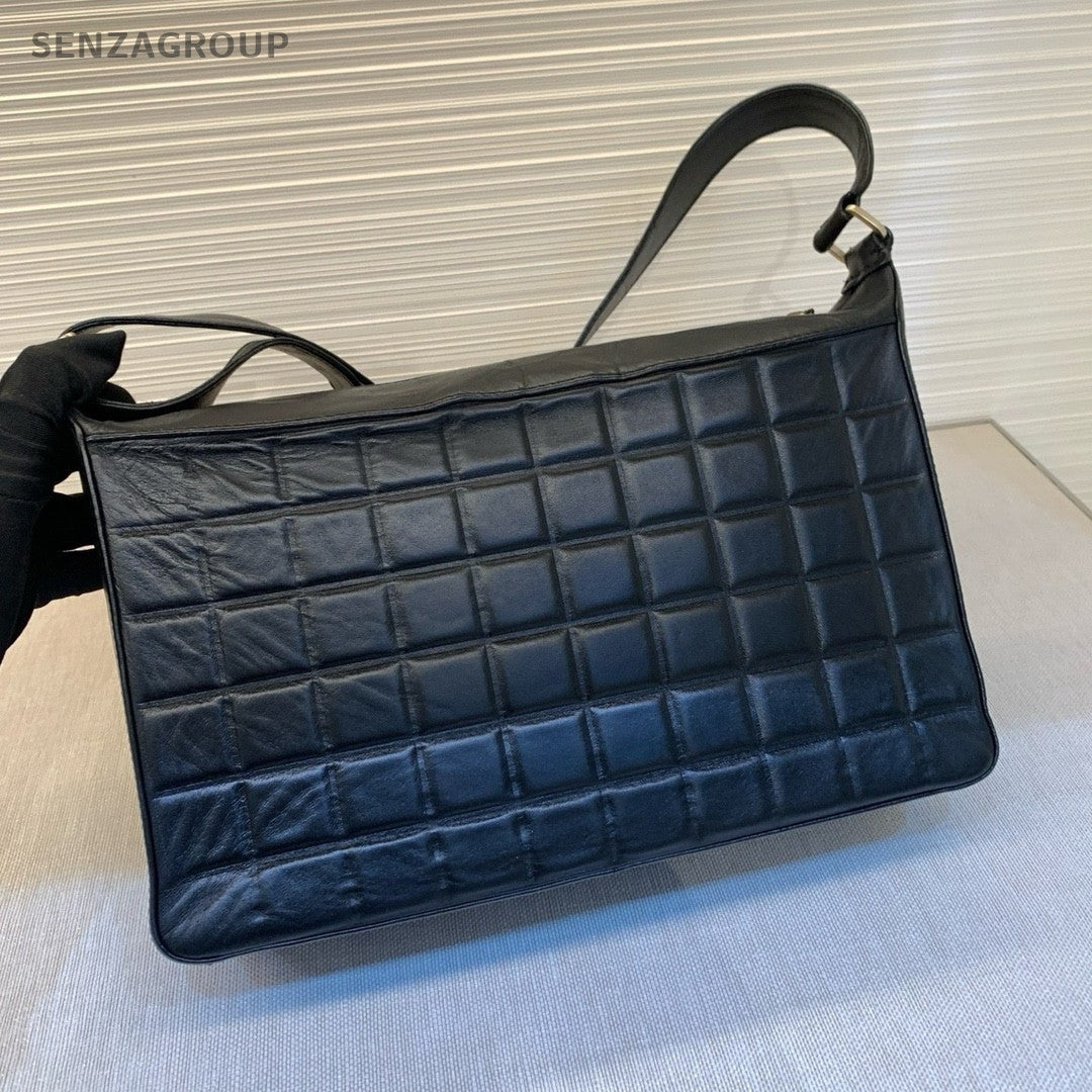 CHANEL Black Chocolate Bar Lambskin Shoulder bag