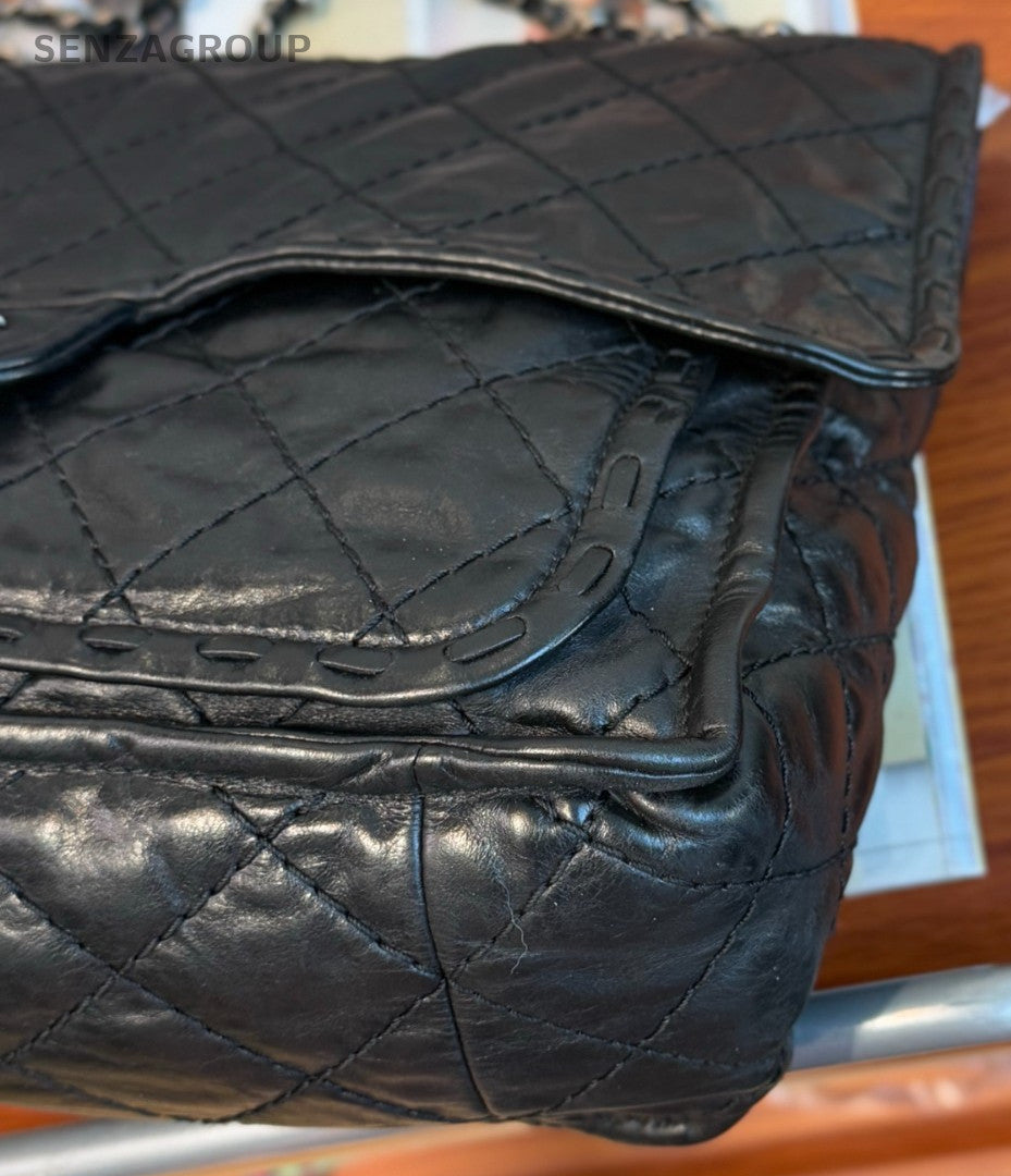 CHANEL Calfskin Chain Shoulder Bag Crossbody Black Silver Used Women Classic