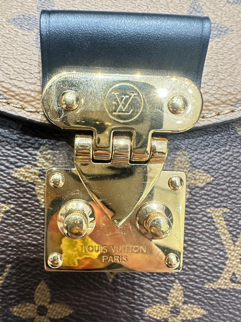 LV Tilsitt Monogram Brown Gold Buckle Handbag Shoulder Bag Women