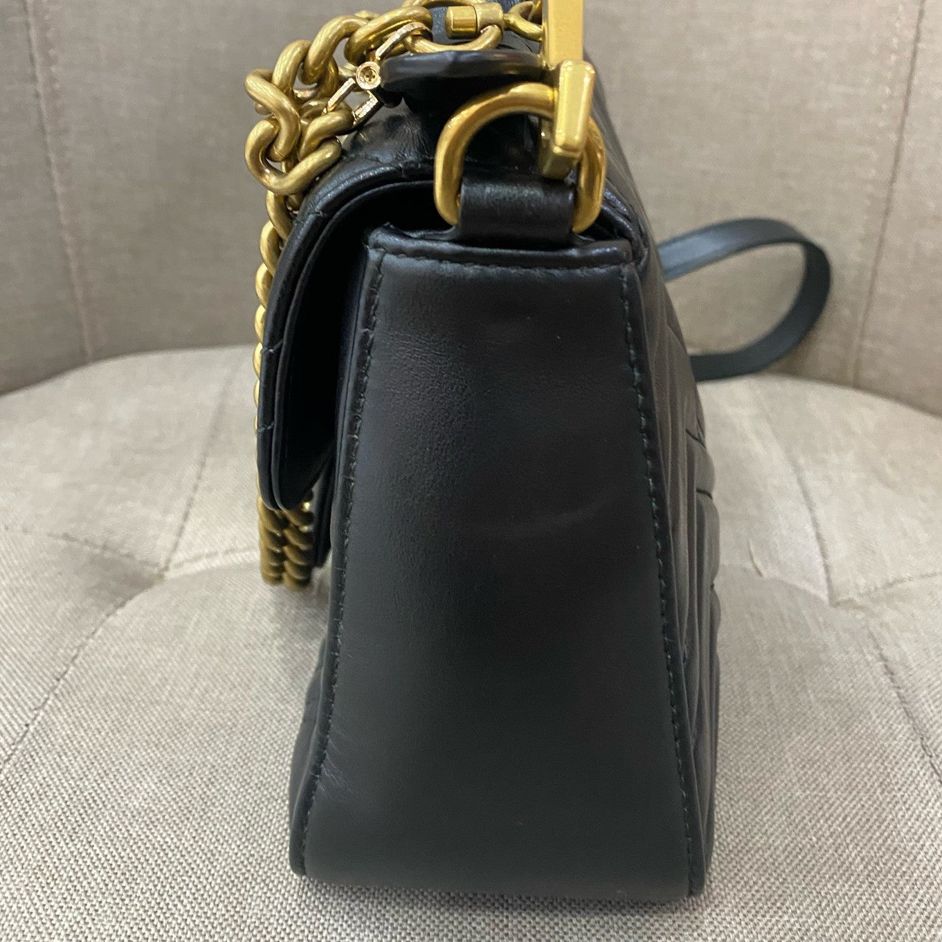 Gucci Marmont Small Messenger Bag Black Gold Chain Crossbody Classic