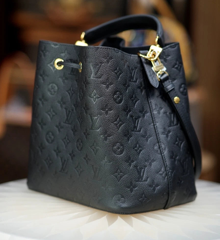 Louis Vuitton Neonoe MM M45256 Empreinte Black Shoulder Bag Excellent
