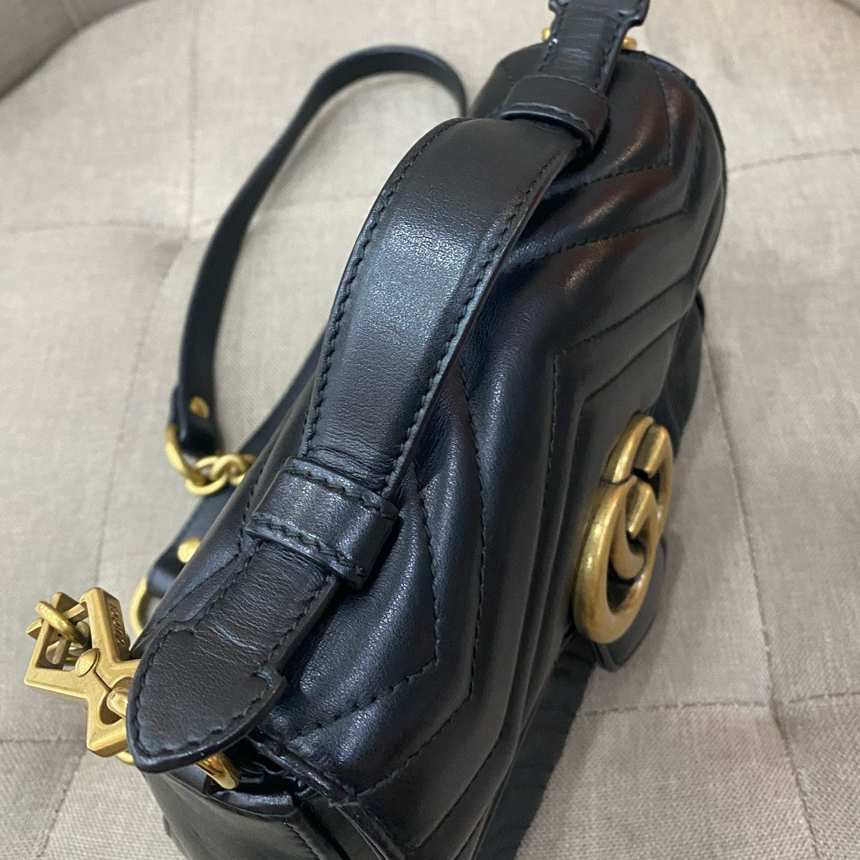Gucci Marmont Small Messenger Bag Black Gold Chain Crossbody Classic