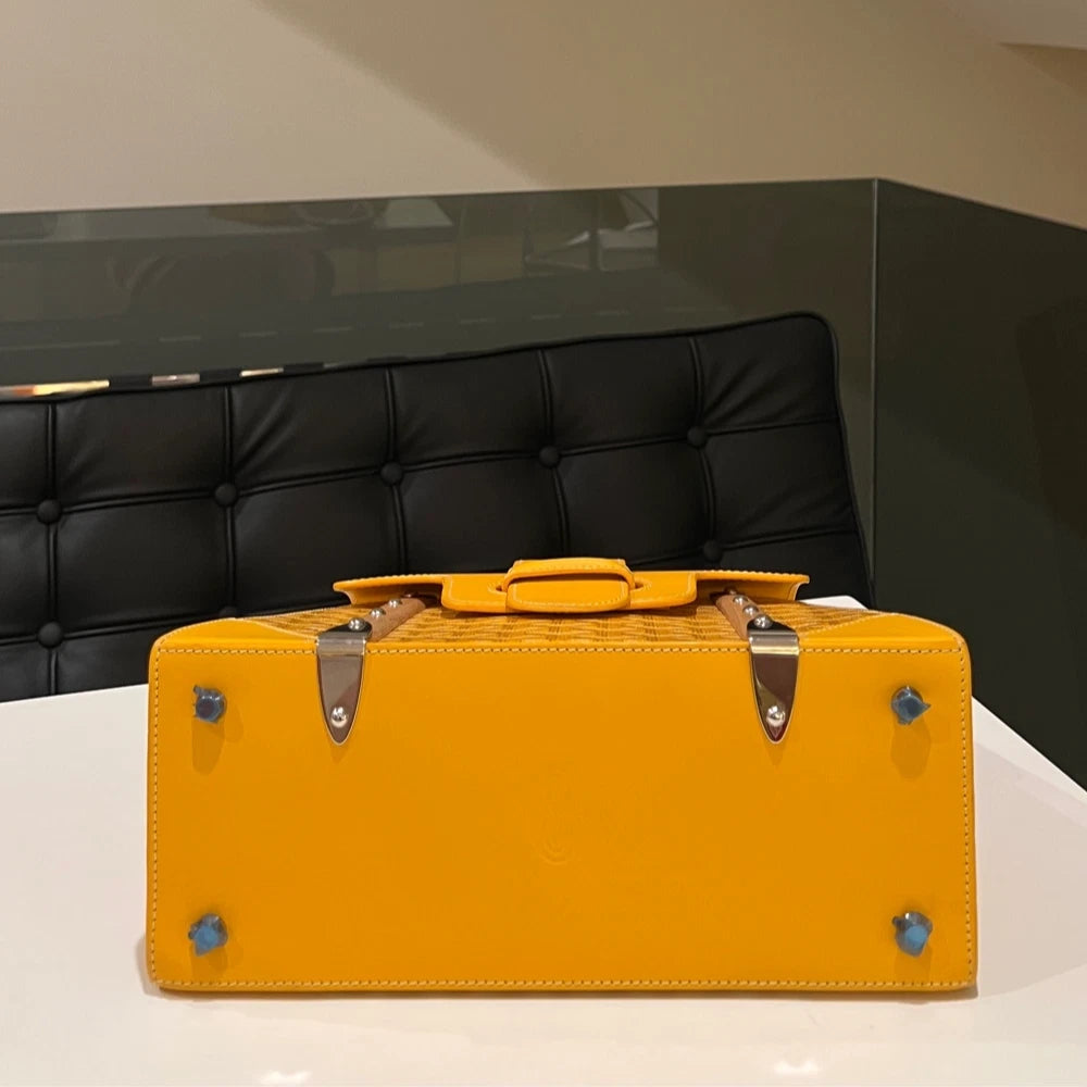 Goyard Saigon Large Yellow Silver Clasp Handbag - Classic Women's Tote