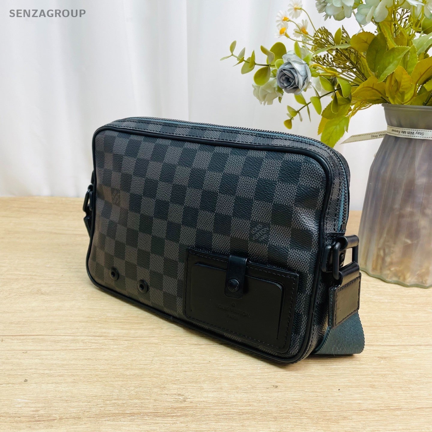 Louis Vuitton Alpha Damier Ebene Shoulder bag Crossbody Black