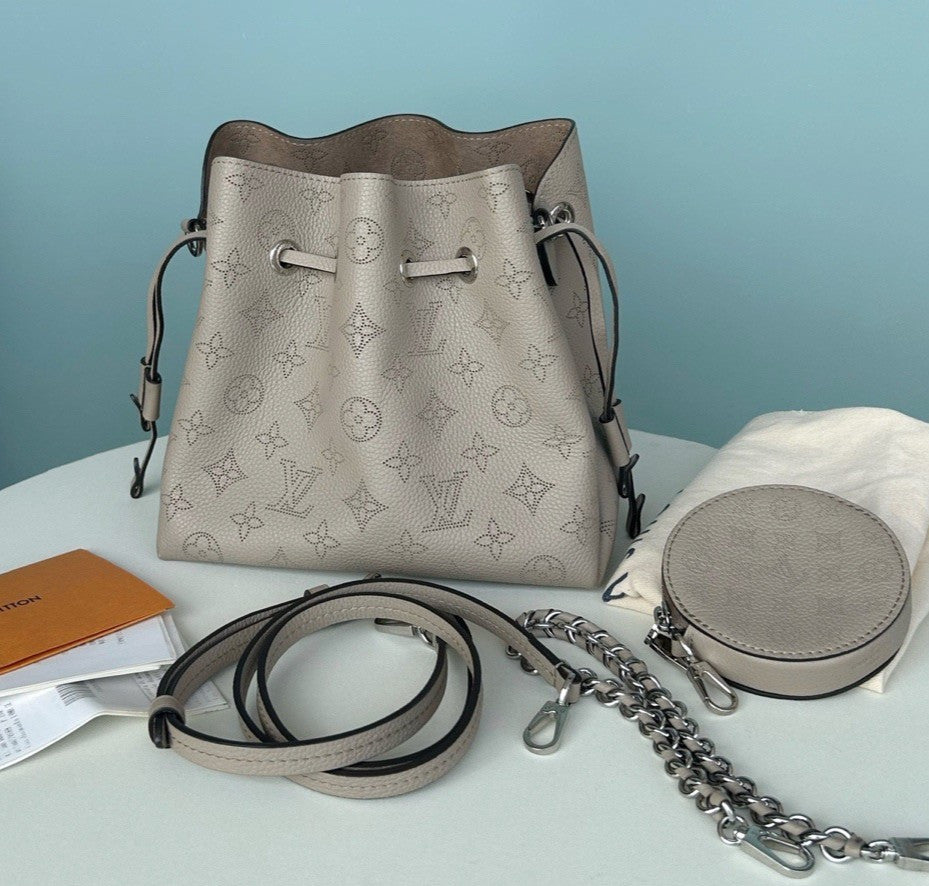 Louis Vuitton Mahina Calfskin Chain Shoulder Bag Crossbody Gray Silver Women