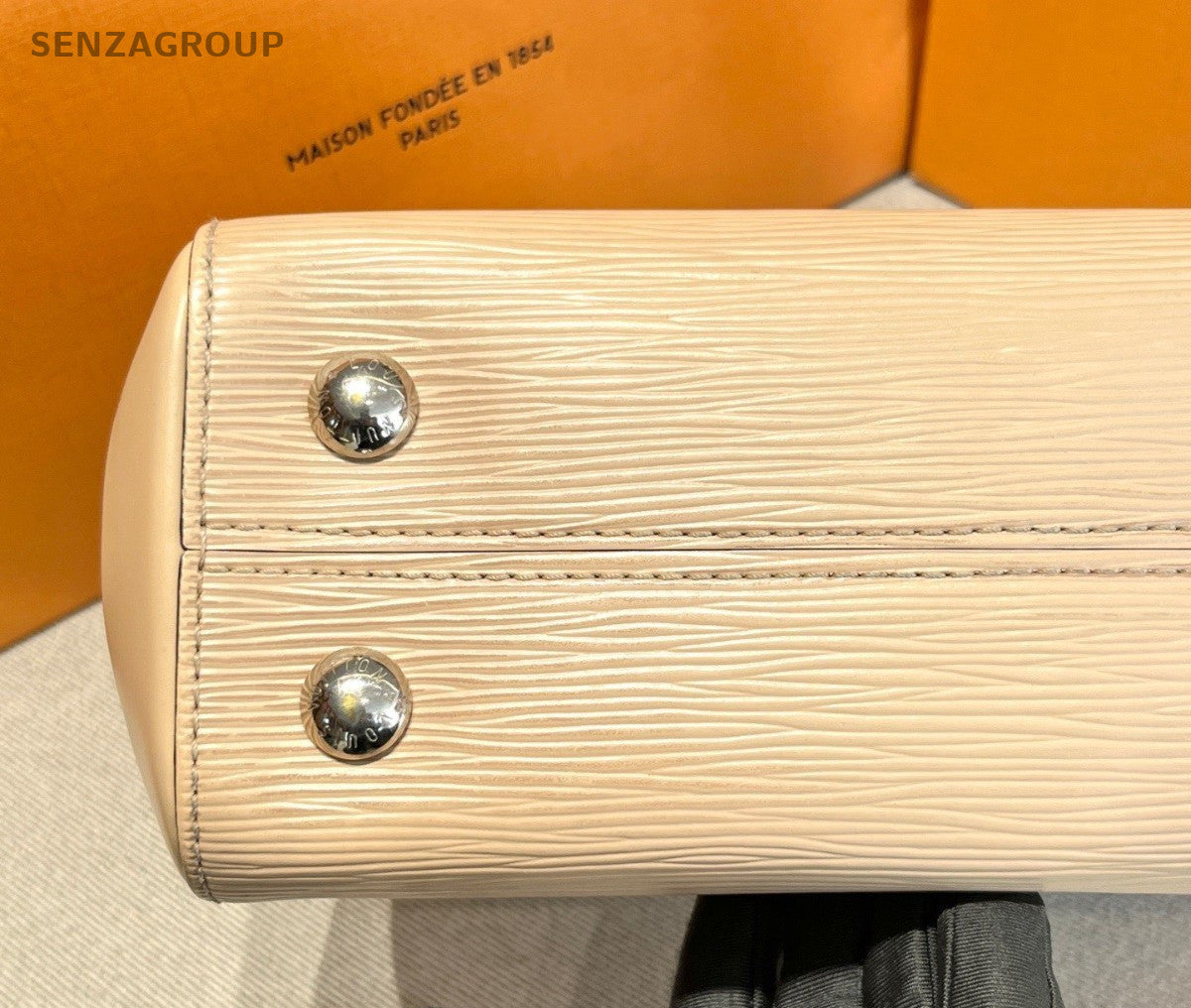 Louis Vuitton Cluny BB Epi Top Handle Bag Crossbody Beige Silver Women Classic