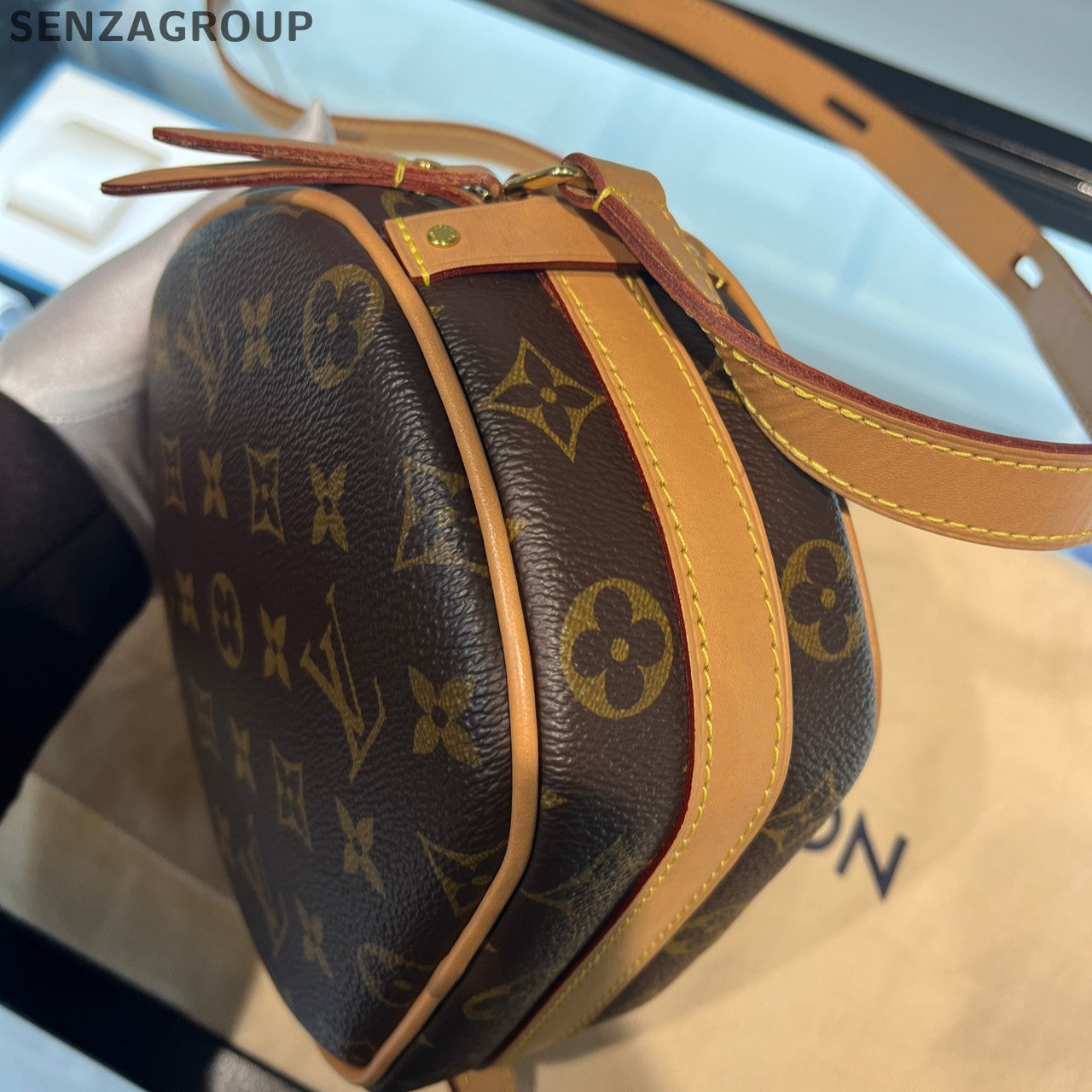 Louis Vuitton Boîte Chap Monogram Shoulder Crossbody Bag Brown Classic Women