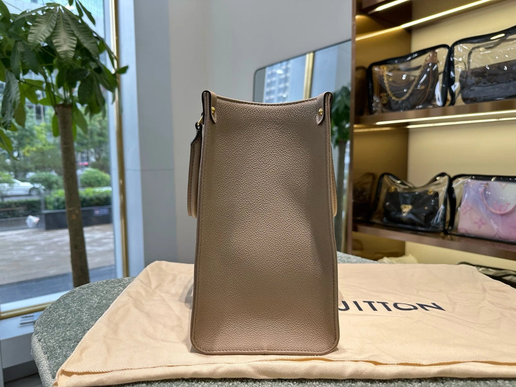 Pre-owned Louis Vuitton Gray Full Leather OnTheGo MM Tote Bag For Women