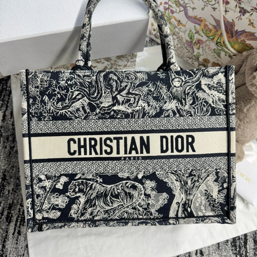 Authentic Dior Canvas Medium Zoo Print Tote Bag For Women