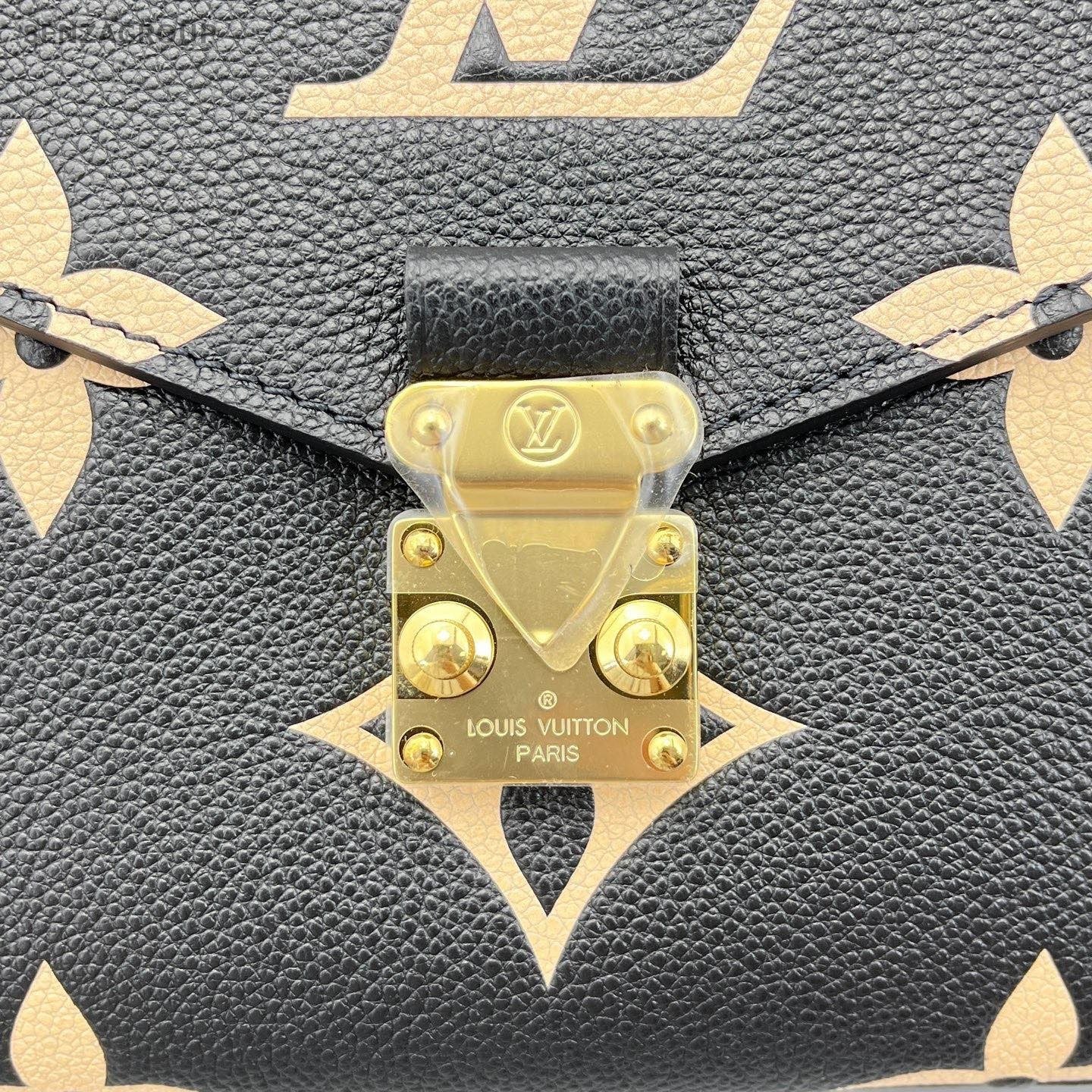 Louis Vuitton Pochette Métis Monogram Shoulder bag Black White Leather Women