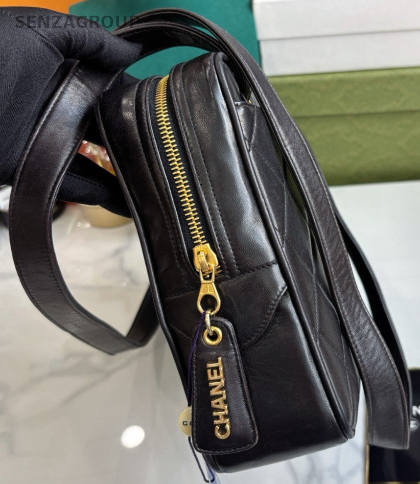 CHANEL Diamond pattern Lambskin Shoulder bag Black Gold Women