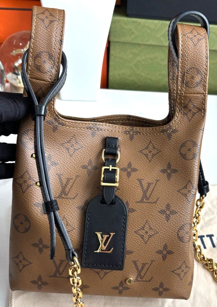 Louis Vuitton Monogram Atlantis BB Handbag Crossbody Chip Version