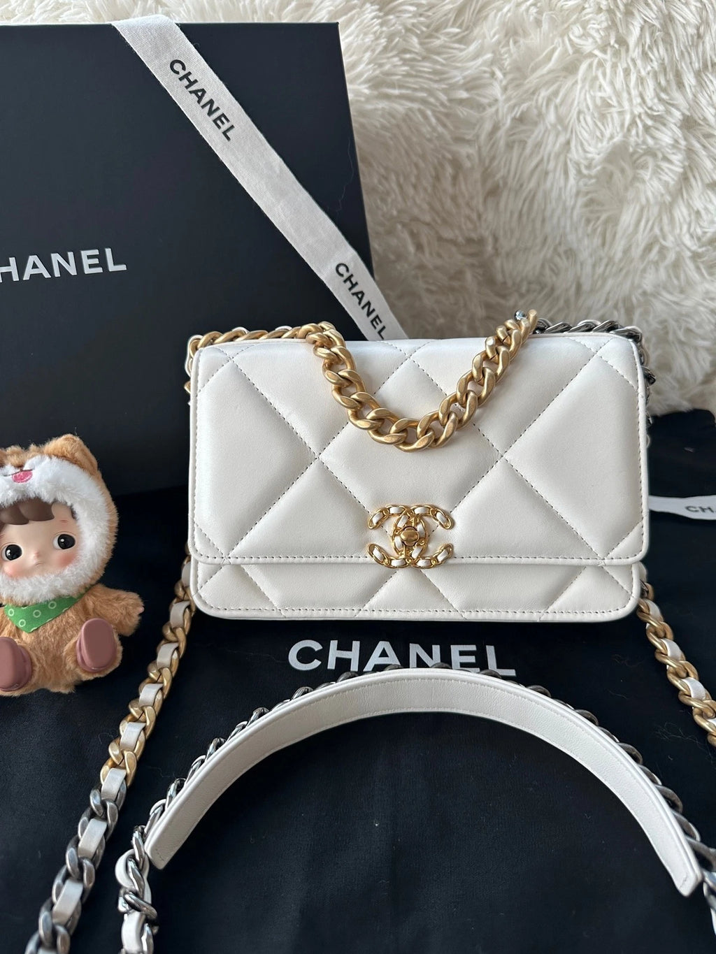 CHANEL 19 WOC White Lamskin Crossbody Bag For Women