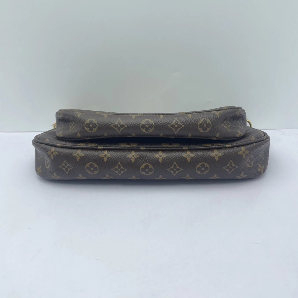 Louis Vuitton Monogram Canvas 5-in-1 Crossbody Chain Bag For Women