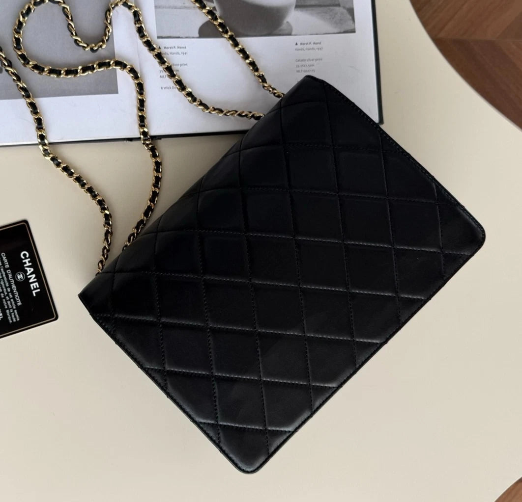 Chanel Metropolitan Diamond Chain Shoulder Crossbody Black Gold Women Classic