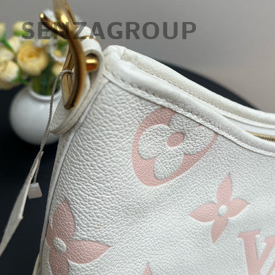 Louis Vuitton Carryall PM Monogram White Gold Shoulder Bag Women