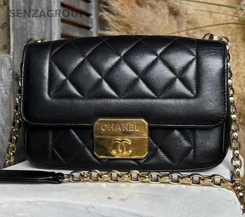 Chanel Diamond Mini Lambskin Chain Shoulder Bag Crossbody Black Gold Women