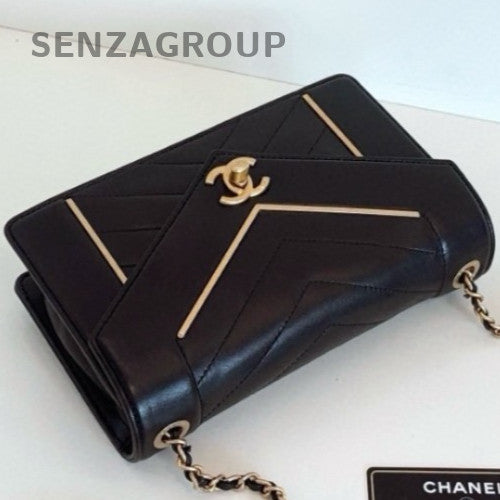 Chanel Chevron Mini Chain Shoulder Bag Crossbody Black Gold Women Classic