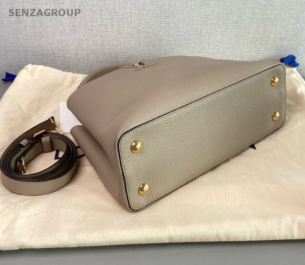 Louis Vuitton Capucines MM Top Handle 2way Shoulder Handbag Gray Gold Women