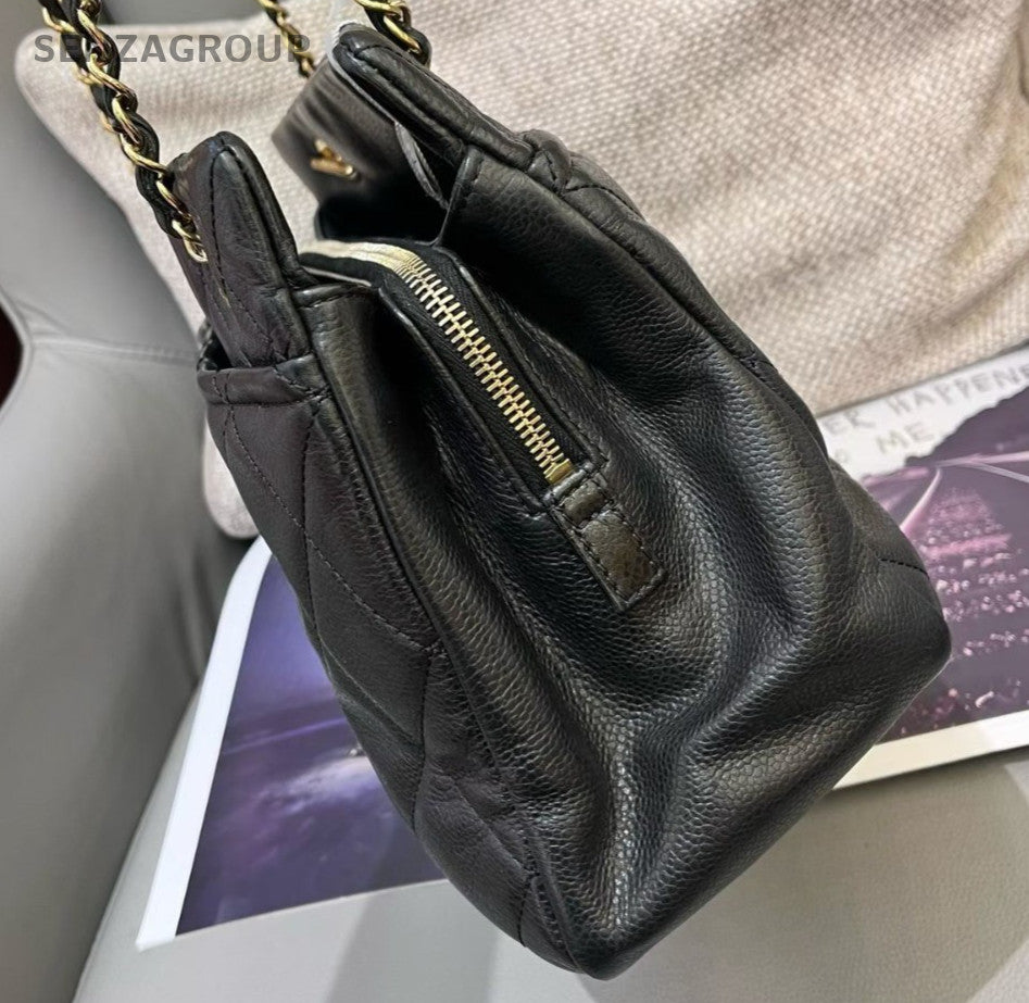 Chanel Diamond Tote Chain Shoulder Bag Black Gold Women Classic CC Logo