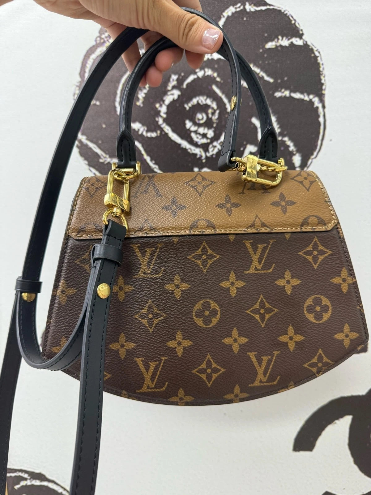 Louis Vuitton Monogram Gold Hardware Fan Shoulder Bag For Women