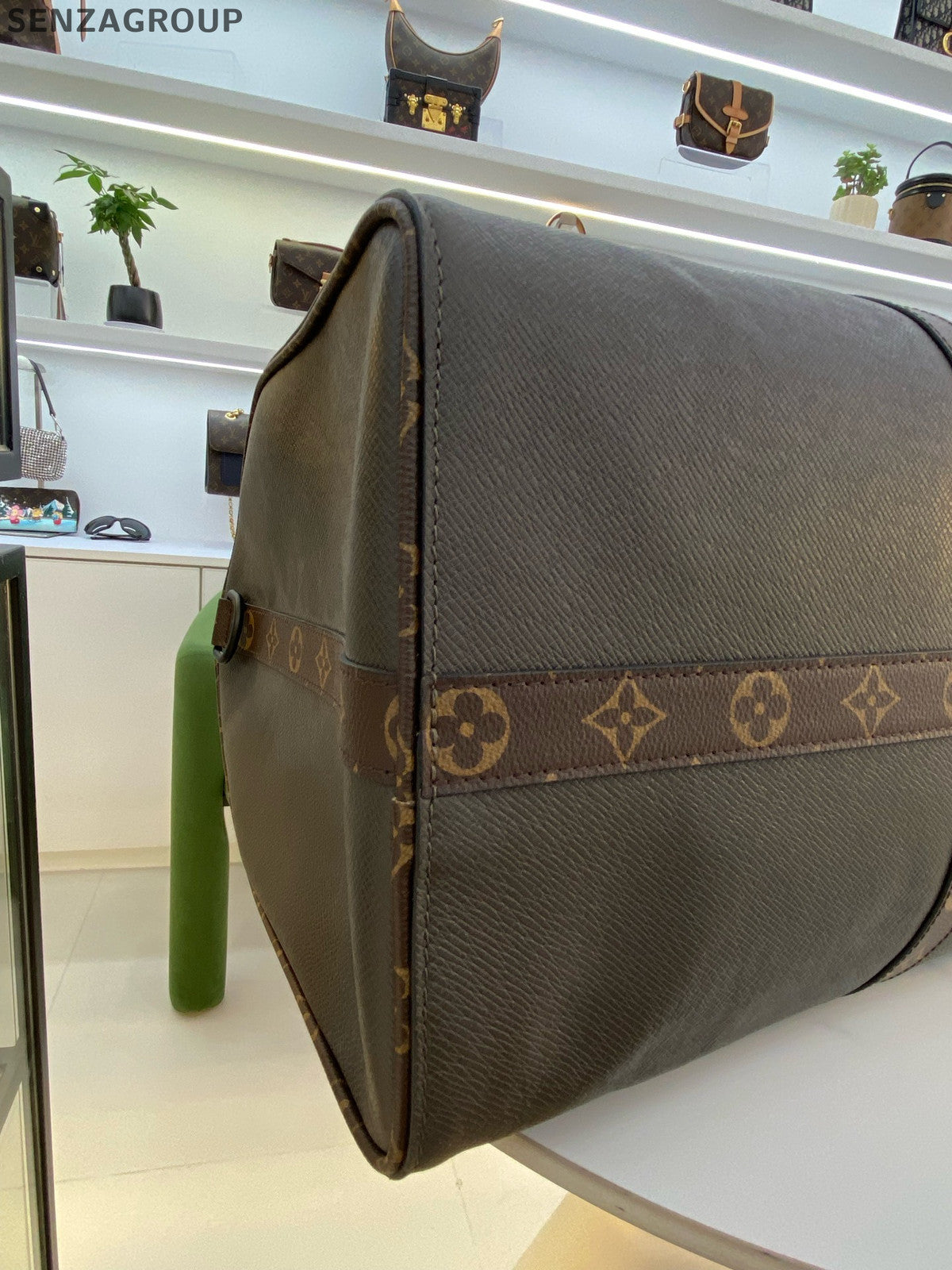 Louis Vuitton Brown Keepall 50 Travel Bag - Unisex Hand Carry & Shoulder Strap