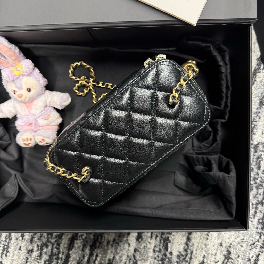 Chanel Vanity Gold Crossbody Chain Bag Excellent