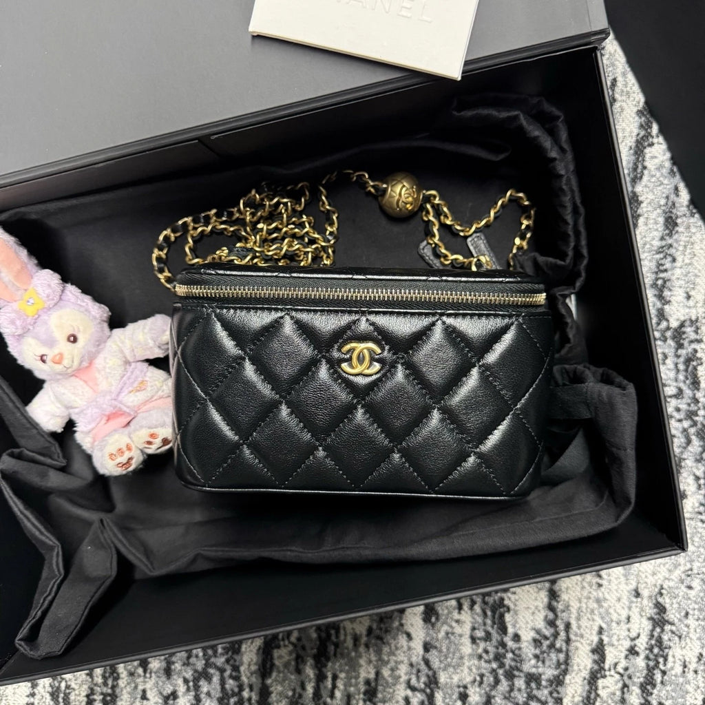 Chanel Vanity Gold Crossbody Chain Bag Excellent