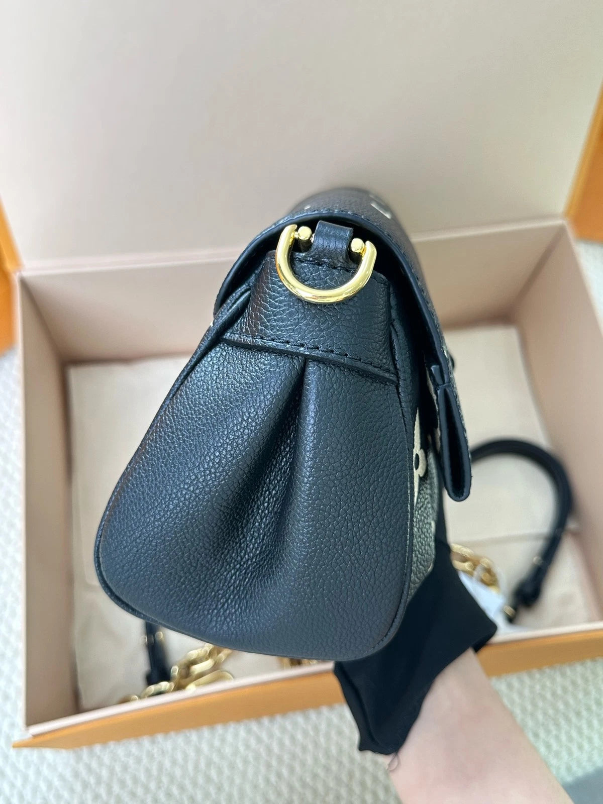 Louis Vuitton Black White Leather Cloud Shoulder Bag For Women