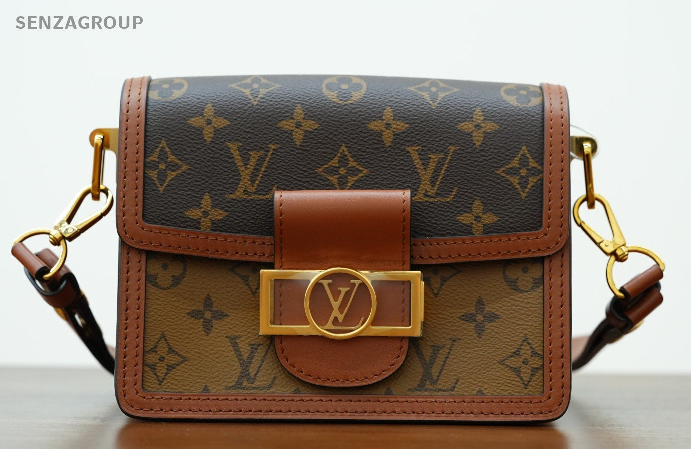 Louis Vuitton Dauphine PM Monogram Shoulder bag Crossbody Almost Brand NEW Women