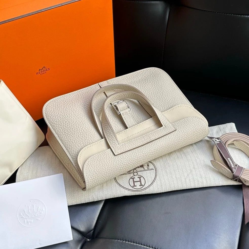 Excellent Condition Hermes Halzan 2Way White Handbag Crossbody Silver Hardware