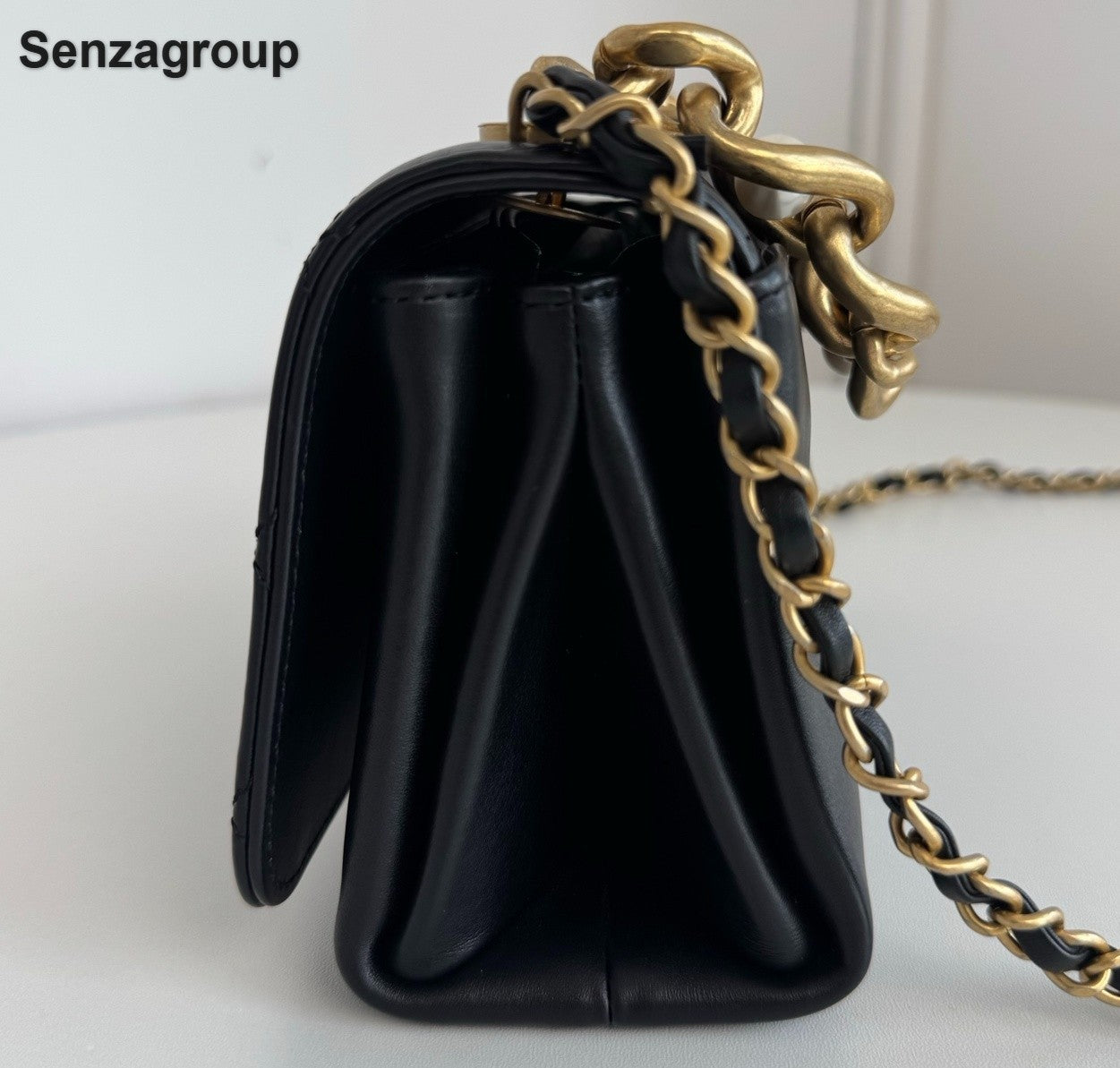 Chanel Diamond Chain Calfskin Top Handle Shoulder Crossbody Black Gold Women