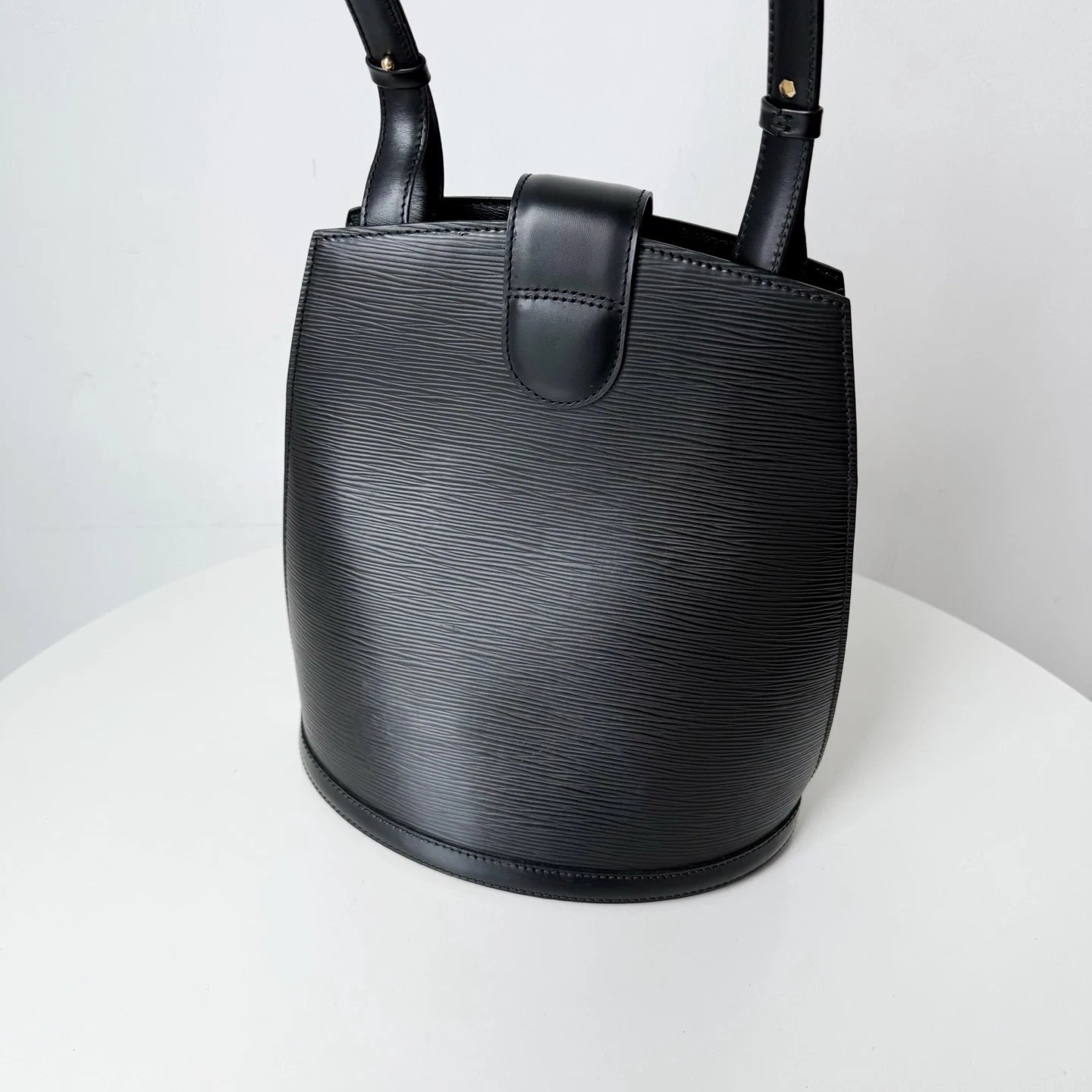 Louis Vuitton Cluny Epi Leather Black Shoulder Bag Crossbody Excellent