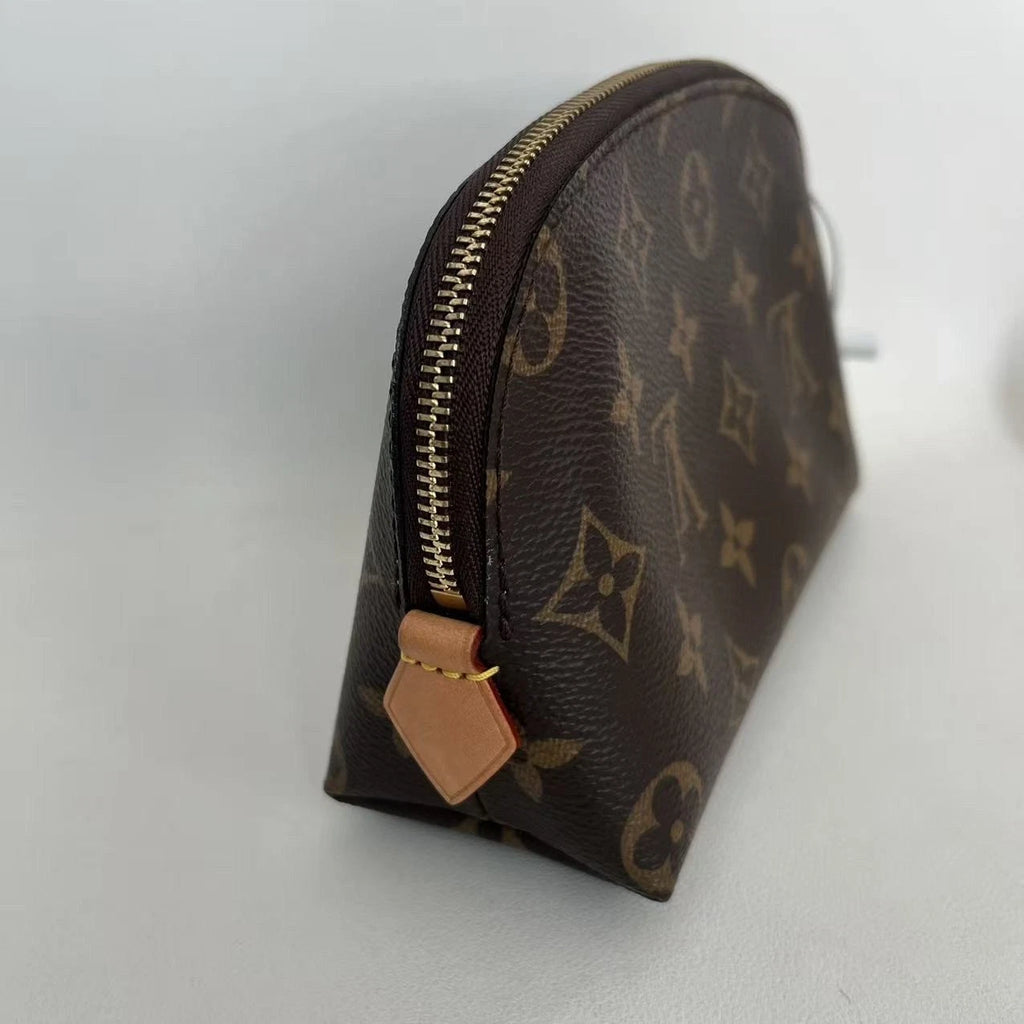 Louis Vuitton Canvas Shell Cosmetic Clutch Bag For Women