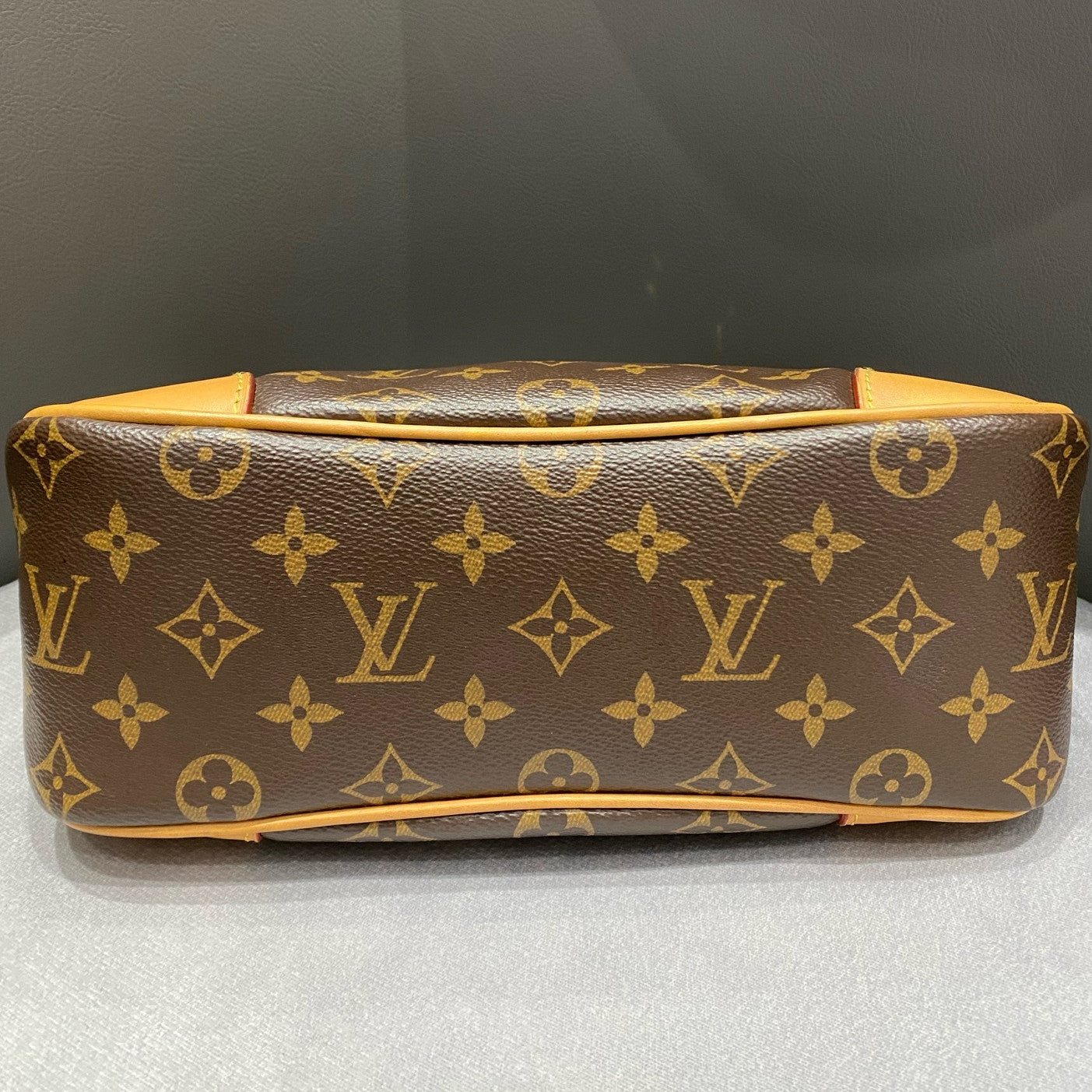 Louis Vuitton Monogram Pochette Accessoires Chain Crossbody Bag Brown Gold