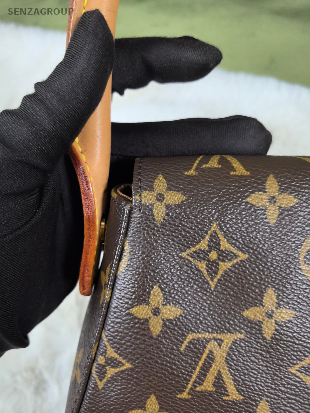 Louis Vuitton Looping PM Monogram Top Handle Shoulder bag Women Vintage Classic