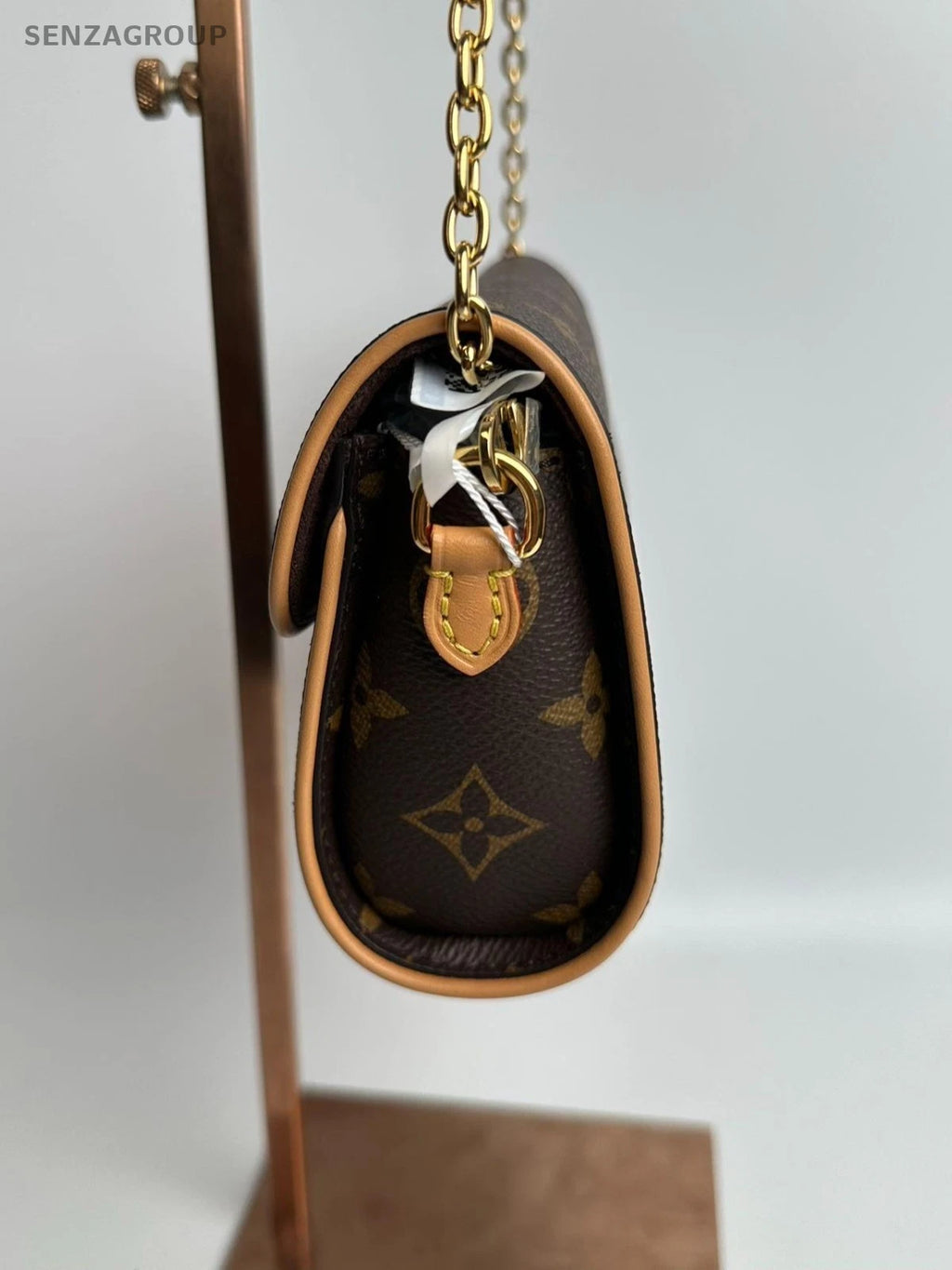 SJ0001 Louis Vuitton Pochette Camille Z